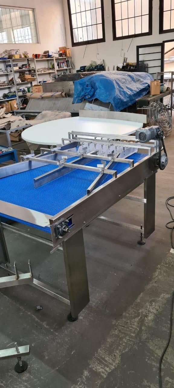 Mesa Giratória Acumuladora de Bandejas